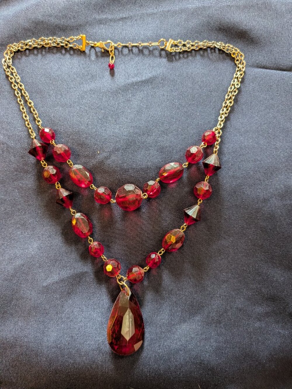 Choker statement necklace